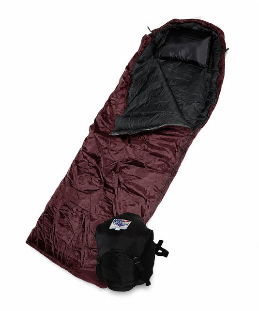 Wiggy's Hunter Ultra Light +20°F Rectangular Bag with Hood in Burgundy